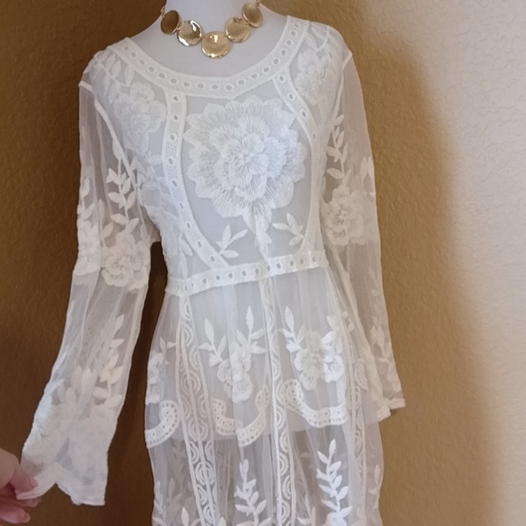 Beautiful Boho Lace Maternity Photoshoot Gown - Picture 4 of 7